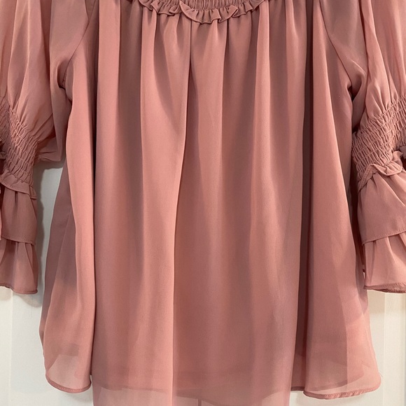 Gorgeous pink top with flowy ruffle sleeves - Picture 8 of 8